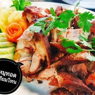 ด.ช.ก๋วยเตี๋ยวลุยสวน คุ้มเกล้า