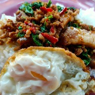 ชานมไต้หวัน ข้าวหมูทอด