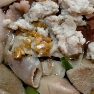 เจ๊เมี่ยงต้มเลือดหมู