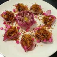 Cafe La Rose ข้าวแช่ อาหารตามฤดูกาล พญาไท ย้ายมาจาก ซอยพิบูลวัฒนา 10 หลังกระทรวงการคลัง