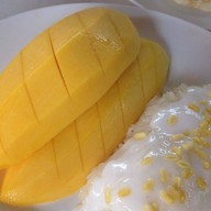 ขนมไทย "ข้าวเหนียวมูนเจ๊ลำใย" Apple Loft