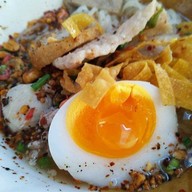 เตี๋ยวไข่เยิ้มณ.บ้านสวน ต้นตำรับ บางแขม