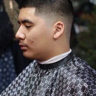 ตัดผมชายนอกสถานที่ Trimersbarbershop