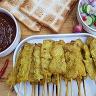 หมูสะเต๊ะ อาม่า