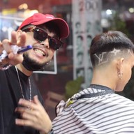 ตัดผมชายนอกสถานที่ Trimersbarbershop