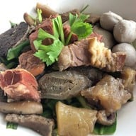 เต๋าอร่อยแตกซิกเกาเหลา-เนื้อตุ๋น-หมูตุ๋น-ตีนไก่ตุ๋น