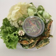 ร้านข้าวแกงแม่ต้อย”ร้อยหม้อ”
