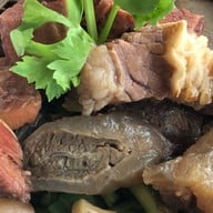 เต๋าอร่อยแตกซิกเกาเหลา-เนื้อตุ๋น-หมูตุ๋น-ตีนไก่ตุ๋น