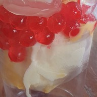 ไอติมไข่แข็ง ร้านน้องกันต์ ถนนท้ายบ้าน
