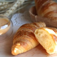 ครัวซองค์ฝรั่งเศสดิป & เค้ก by Delicake(ประชาอุทิศ) ประชาอุทิศ เขตราษฎร์บูรณะ