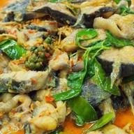 ร้านข้าวแกงแม่ต้อย”ร้อยหม้อ”