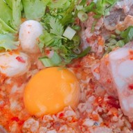 ดูดดูกหมู ก๋วยเตี๋ยวกระดูกหมู เมืองเอก