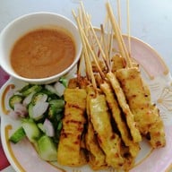 บ้านนมสด (ข้าวหมูทอดต้นซอย)