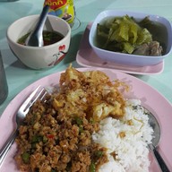 เมนูของร้าน ข้าวแกงครัวนกน้อย