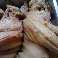 ข้าวขาหมูน้ำแดง