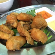 เมนูของร้าน สามกองก๋วยเตี๋ยวลูกชิ้นปลา