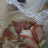 เมนูของร้าน บ้านทิพย์โภชนา ตามสั่ง ยำ หมูแดง หมูกรอบ ขาหมู ก๋วยเตี๋ยว