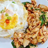 อาก๋ง ตามสั่ง  ส้มตำ ข้างม.เกษมร่มเกล้า สาขา1