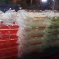 เมนูของร้าน วุ้นมะพร้าวอ่อนเจ๊ตุ๋ย-สาคูข้าวเกรียบปากหม้อ