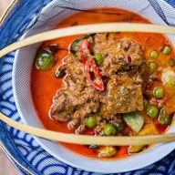 แกงเนื้อ เลียบด่วน