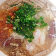 ก๋วยจั๊บญวนอุบล ( ก๋วยจั๊บคุณลำพูน )