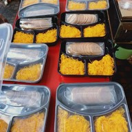 ขนมเบื้องข้างวัง by หนุ่ม