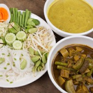 ข้าวแกงปักษ์ใต้โกดำ กาแฟสด กาแฟโบราณ ขนม เบเกอรี่ แพรกษา