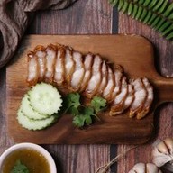 ข้าวหมูทอด สูตรวังนพวงศ์ (ฟรี! น้ำพริกแซ่บๆ)  @สาขาหลังอิมพีเรียลเวิลสำโรง สาขาหลังอิมพีเรียล