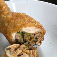 ปีกไก่ยัดไส้ ศิริพร