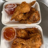 ปีกไก่ยัดไส้ ศิริพร