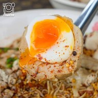 ก๋วยเตี๋ยวหมูกำตังไข่ยักษ์ สูตรโบราณ รามอินทรา65 แยก2-2