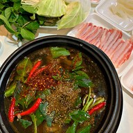 ส้มตำกลางกรุง Somtum Klang Krung