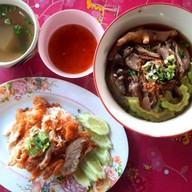 ก๋วยเตี๋ยวไก่มะระ ข้าวมันไก่ เจ้ภา