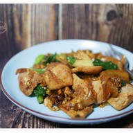 เมนูของร้าน ราดหน้าฟาไฉคู้บอนคลองสามวา คู้บอน
