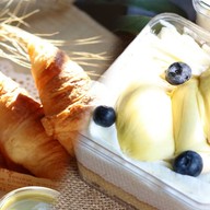 ครัวซองค์ฝรั่งเศสดิป & เค้ก by Delicake(ประชาอุทิศ) ประชาอุทิศ เขตราษฎร์บูรณะ