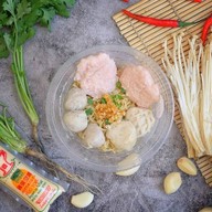 ก๋วยเตี๋ยวต้มยำหมูระเบิด หมูระเบิด ภาสว่าง