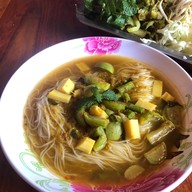 ขนมจีนเจ๊น้อย