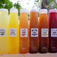 ยำแซ่บนัว เฟิร์น&พฤกษ์ และ น้ำสมุนไพร สาวเสมอ