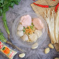 เมนูของร้าน ก๋วยเตี๋ยวต้มยำหมูระเบิด หมูระเบิด ภาสว่าง