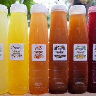 ยำแซ่บนัว เฟิร์น&พฤกษ์ และ น้ำสมุนไพร สาวเสมอ