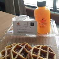 Sweat Juicy By Grace