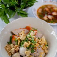 เมนูของร้าน ก๋วยเตี๋ยวป้าวรรณ