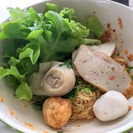 เมนูของร้าน ฝู ลูกชิ้นปลา แม่เหียะ