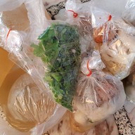 พี่ยาก๋วยเตี๋ยวแคระ ต้มยำ เย็นตาโฟ (ปากซอยวัดตะกล่ำ)  ซ.เฉลิมพระเกียรติ ร.9 22