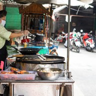 เจ๊นี้ ผัดไทย หอยทอด ขนมผักกาด ปากเกร็ด