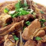 ร้านก๋วยเตี๋ยวลำบาก ศรีราชา