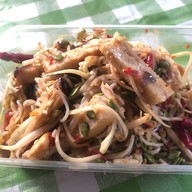 เมนูของร้าน ตุ๊ดยำตำนัวส์ ตลาดต้นไทร