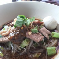 ก๋วยเตี๋ยวเรือขึ้นบกแพรกษา