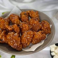 TokTok ไก่ทอดเกาหลี และอาหารเกาหลี นวนคร