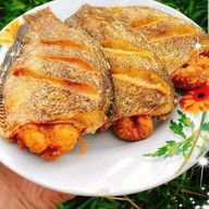 ข้าวปลาสลิดทอดแดดเดียว